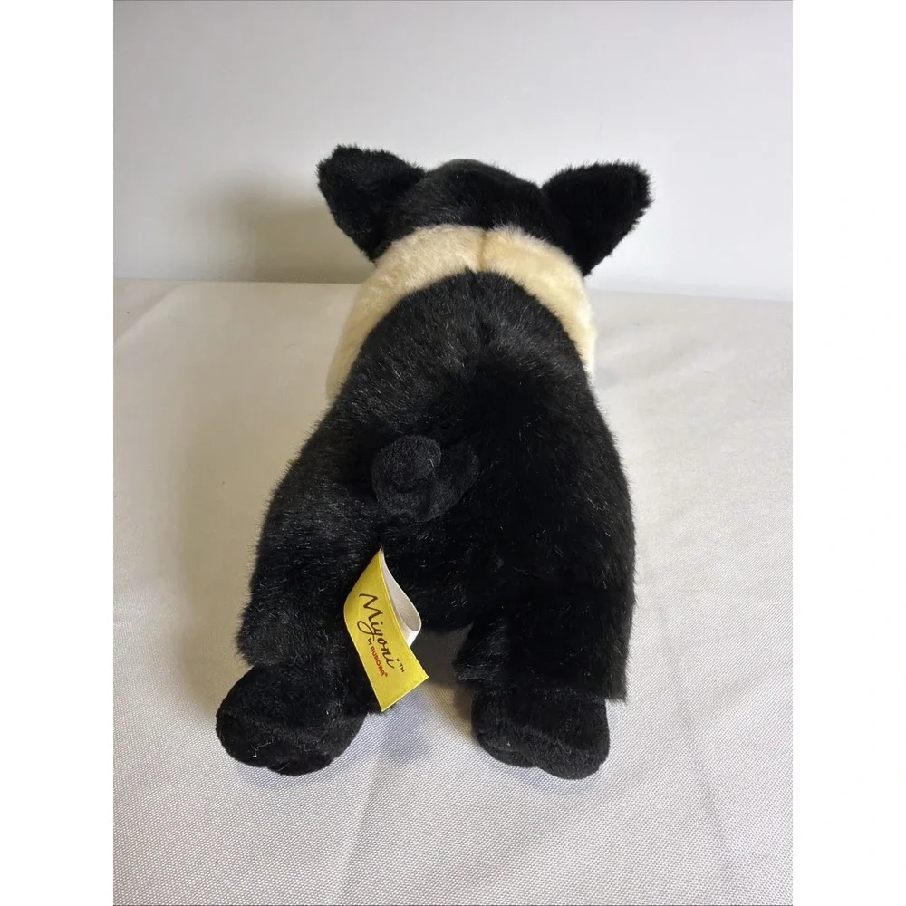 Aurora Miyoni Hampshire Pig Black and Beige stuff animal toy lifelike detailed